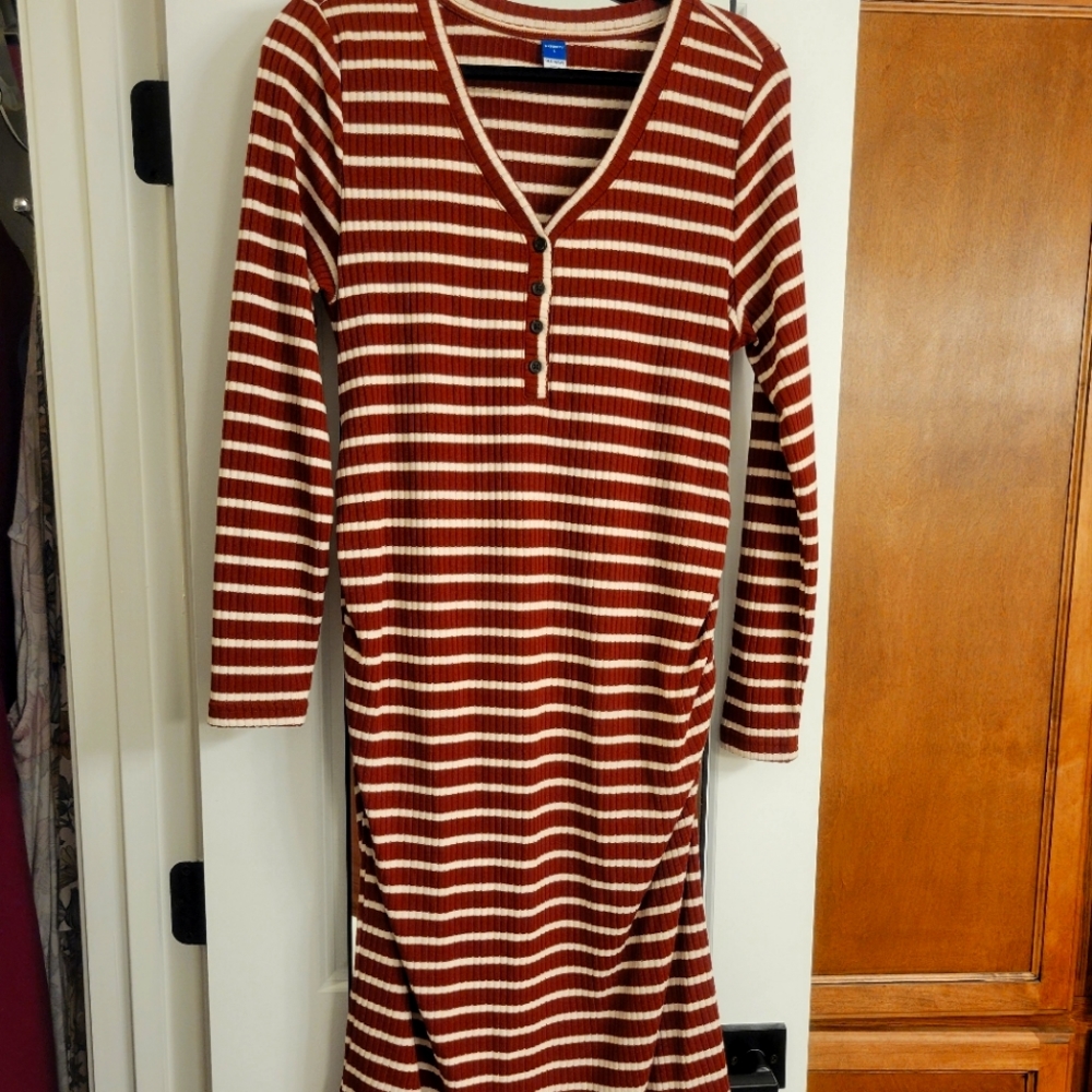 Old Navy Maternity Midi Dress